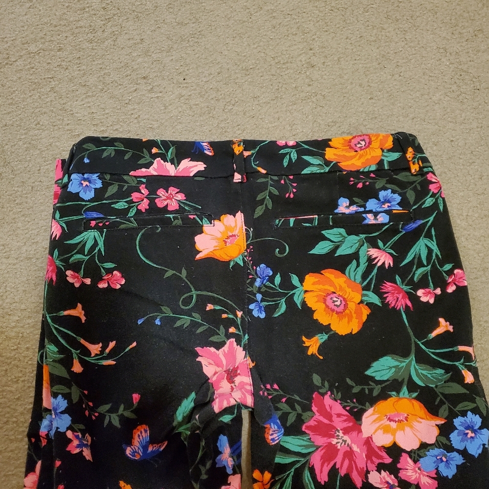 Old Navy pixie pants - Picture 3 of 4